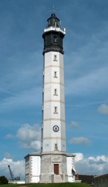 lighthouse Calais