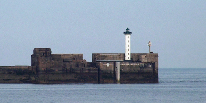 lighthouse Boulogne Carnot-Damm