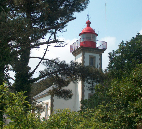 lighthouse Pointe de Morgat