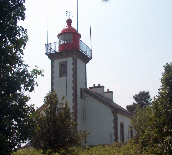 lighthouse Pointe de Morgat