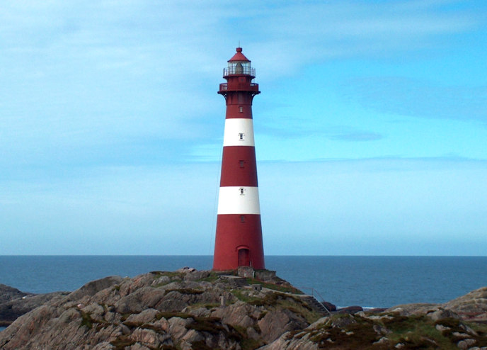 lighthouse Hellisøy