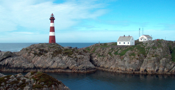 lighthouse Hellisøy