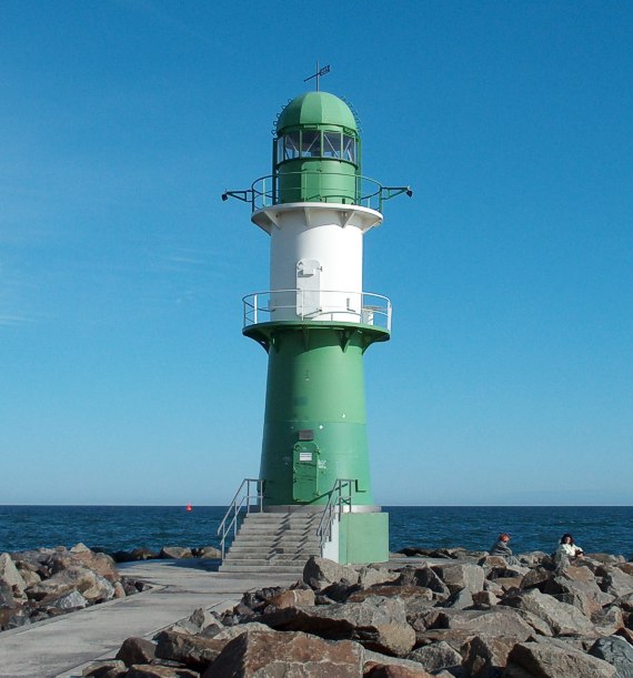 lighthouse breakwater west